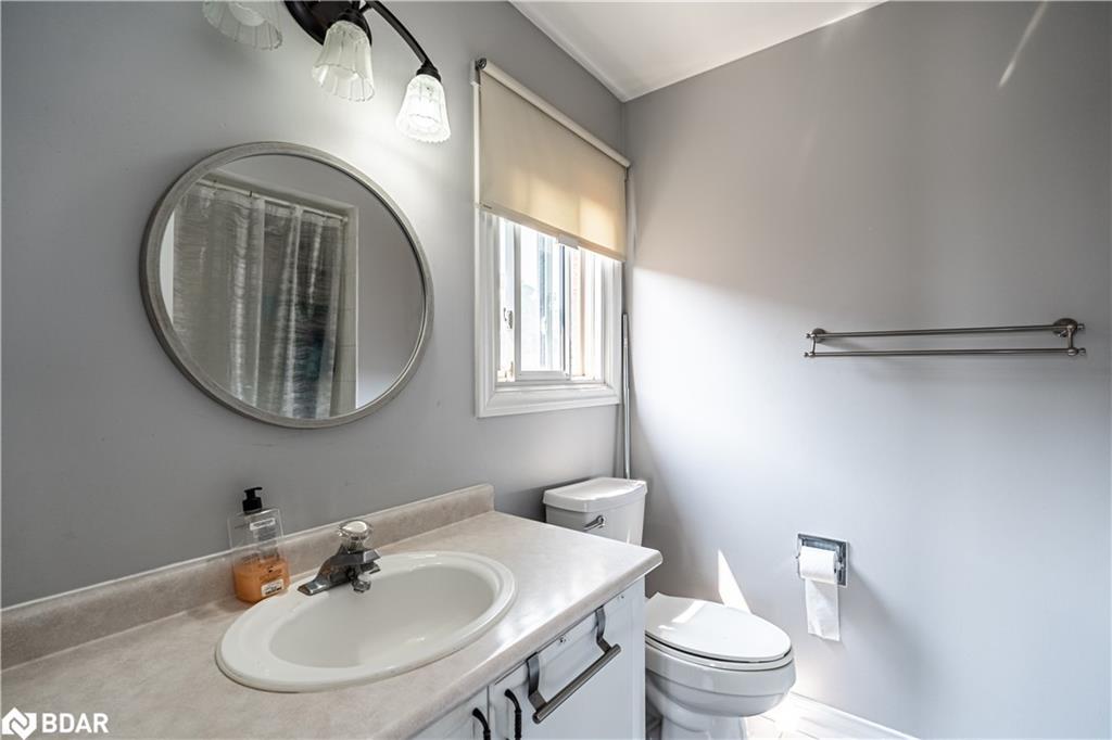 45 Weatherup Crescent, Barrie, ON - Indoor Photo Showing Bathroom