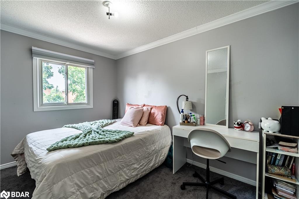 45 Weatherup Crescent, Barrie, ON - Indoor Photo Showing Bedroom