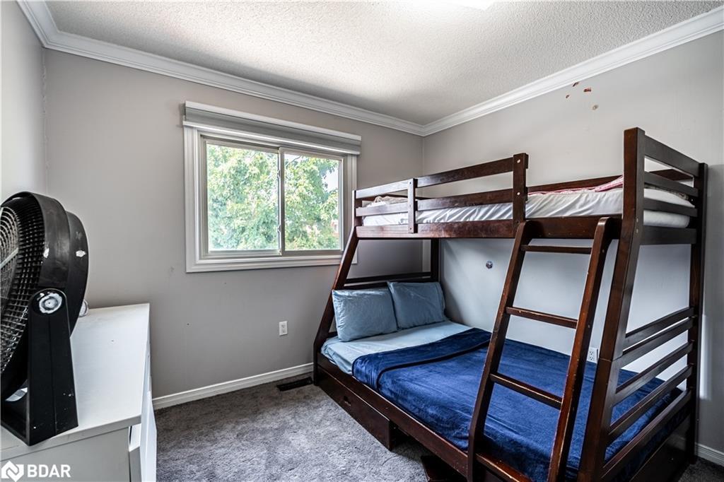 45 Weatherup Crescent, Barrie, ON - Indoor Photo Showing Bedroom