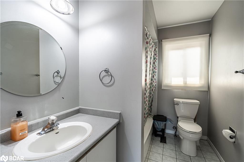 45 Weatherup Crescent, Barrie, ON - Indoor Photo Showing Bathroom