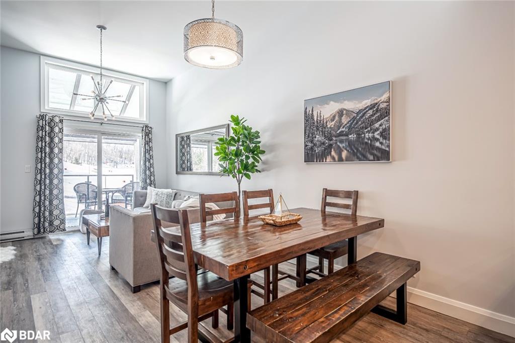 503-80 Horseshoe Boulevard, Oro-Medonte, ON - Indoor Photo Showing Dining Room