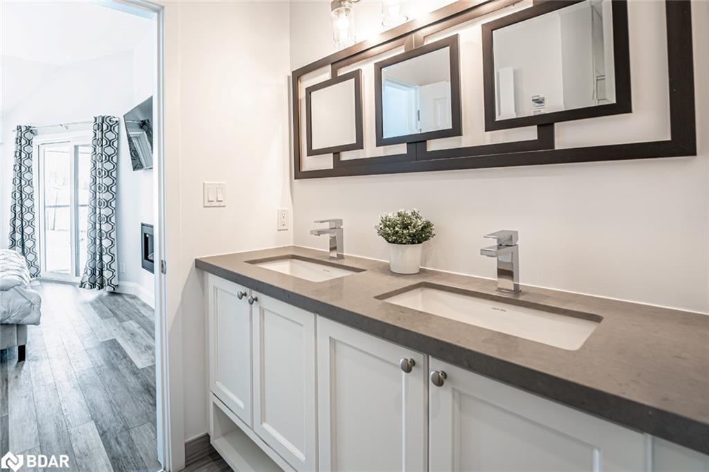 503-80 Horseshoe Boulevard, Oro-Medonte, ON - Indoor Photo Showing Bathroom