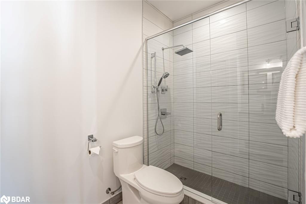 503-80 Horseshoe Boulevard, Oro-Medonte, ON - Indoor Photo Showing Bathroom