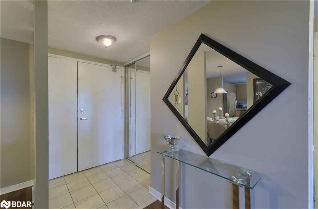 501-6720 Glen Erin Drive, Mississauga, ON - Indoor Photo Showing Other Room