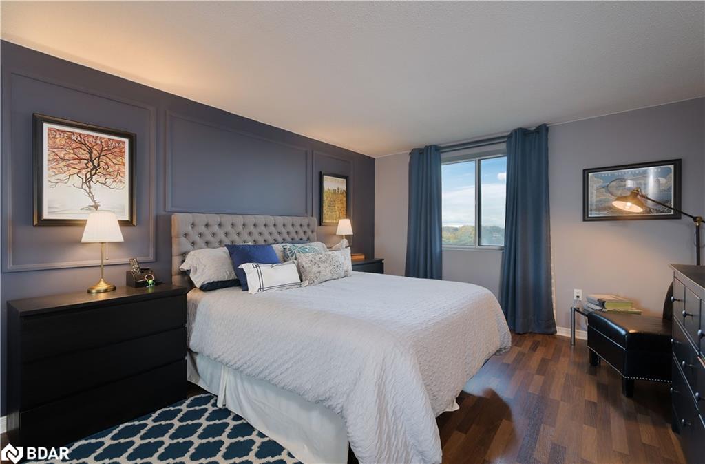 501-6720 Glen Erin Drive, Mississauga, ON - Indoor Photo Showing Bedroom