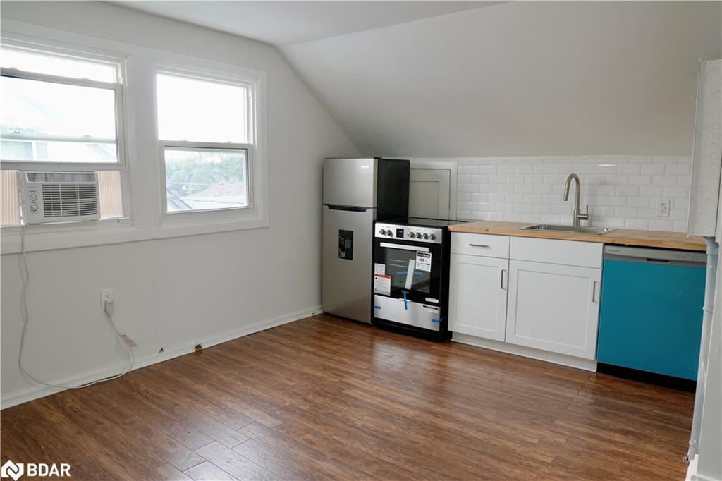 3-386 Gatfield Avenue, Welland, ON - Indoor