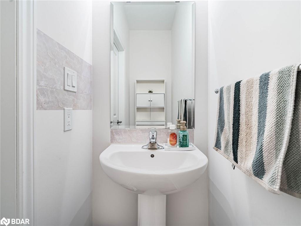 257 Duncan Street Street, Stayner, ON - Indoor Photo Showing Bathroom