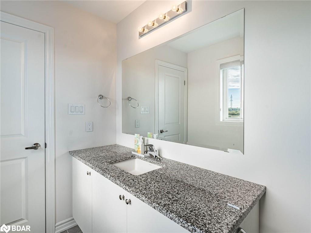 257 Duncan Street Street, Stayner, ON - Indoor Photo Showing Bathroom