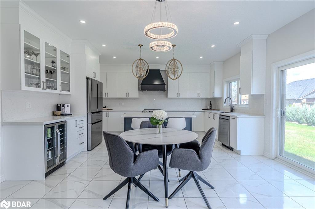 1649 Corsal Court, Innisfil, ON - Indoor