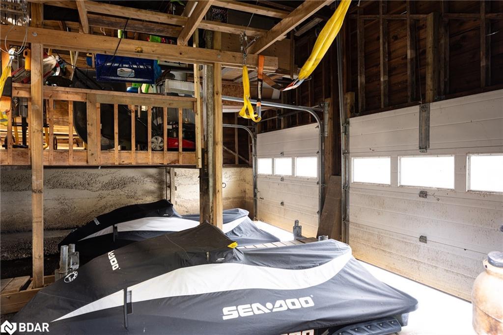 1123 Severn River Road, Gravenhurst, ON - Indoor Photo Showing Garage