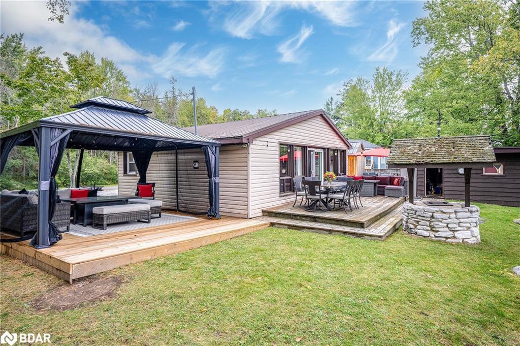 1123 Severn River Road, Gravenhurst, ON - Outdoor With Deck Patio Veranda