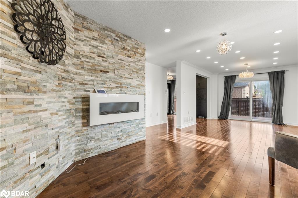 1 Glenhill Drive, Barrie, ON - Indoor