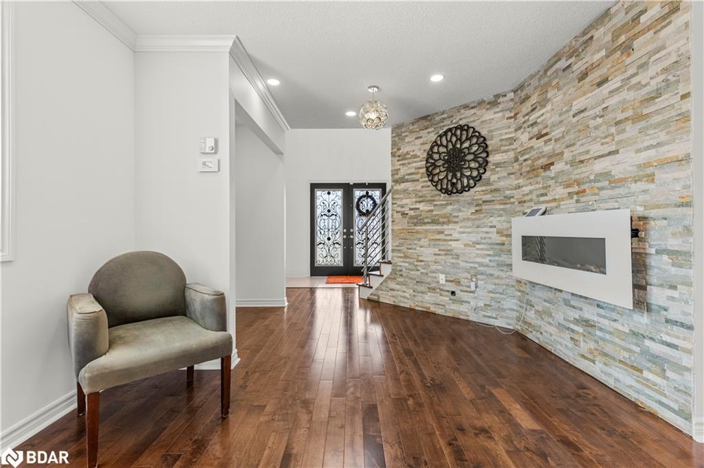 1 Glenhill Drive, Barrie, ON - Indoor