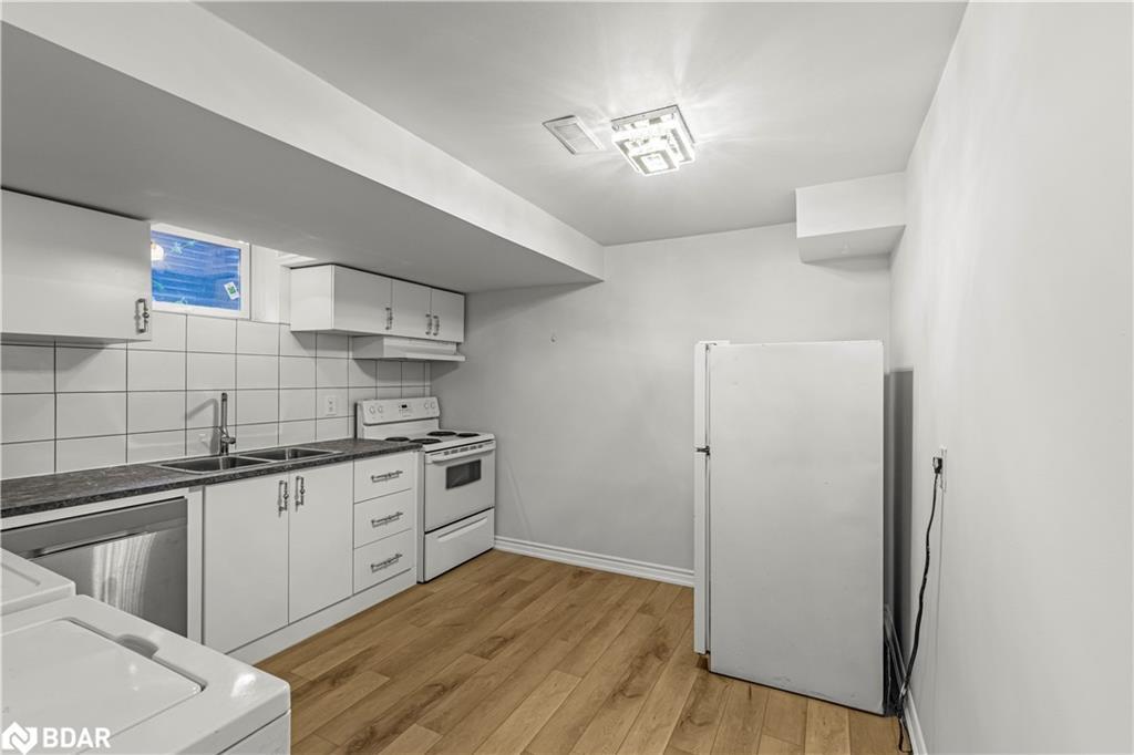 1 Glenhill Drive, Barrie, ON - Indoor Photo Showing Kitchen With Double Sink