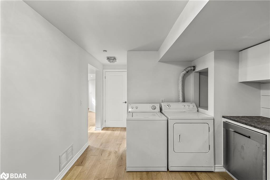 1 Glenhill Drive, Barrie, ON - Indoor Photo Showing Laundry Room