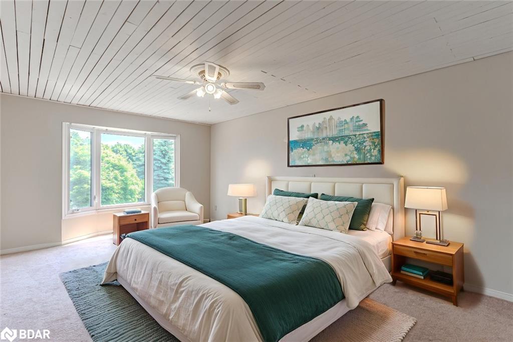 21 Autumn Lane, Barrie, ON - Indoor Photo Showing Bedroom