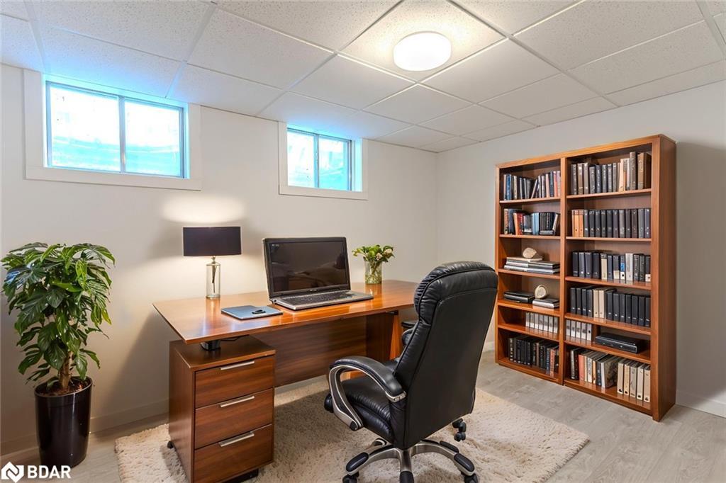 21 Autumn Lane, Barrie, ON - Indoor Photo Showing Office