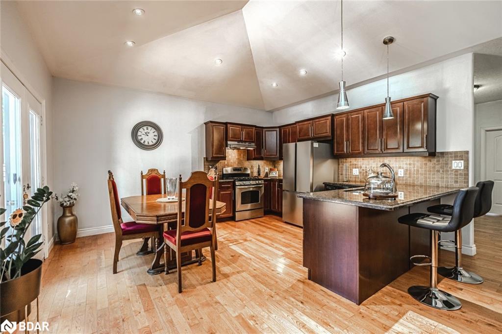 122 Trout Lane, Tiny, ON - Indoor