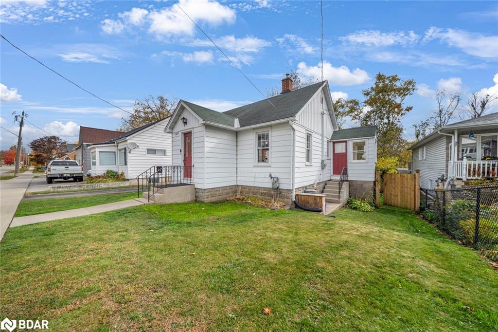 259 Nottawasaga Street, Orillia, ON - Outdoor