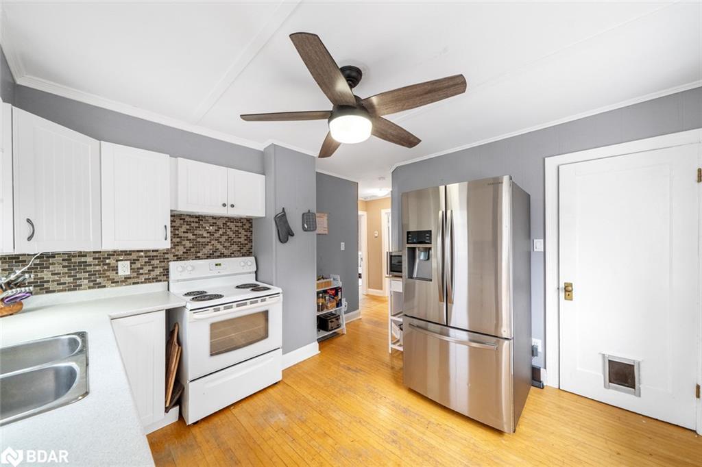 259 Nottawasaga Street, Orillia, ON - Indoor Photo Showing Kitchen