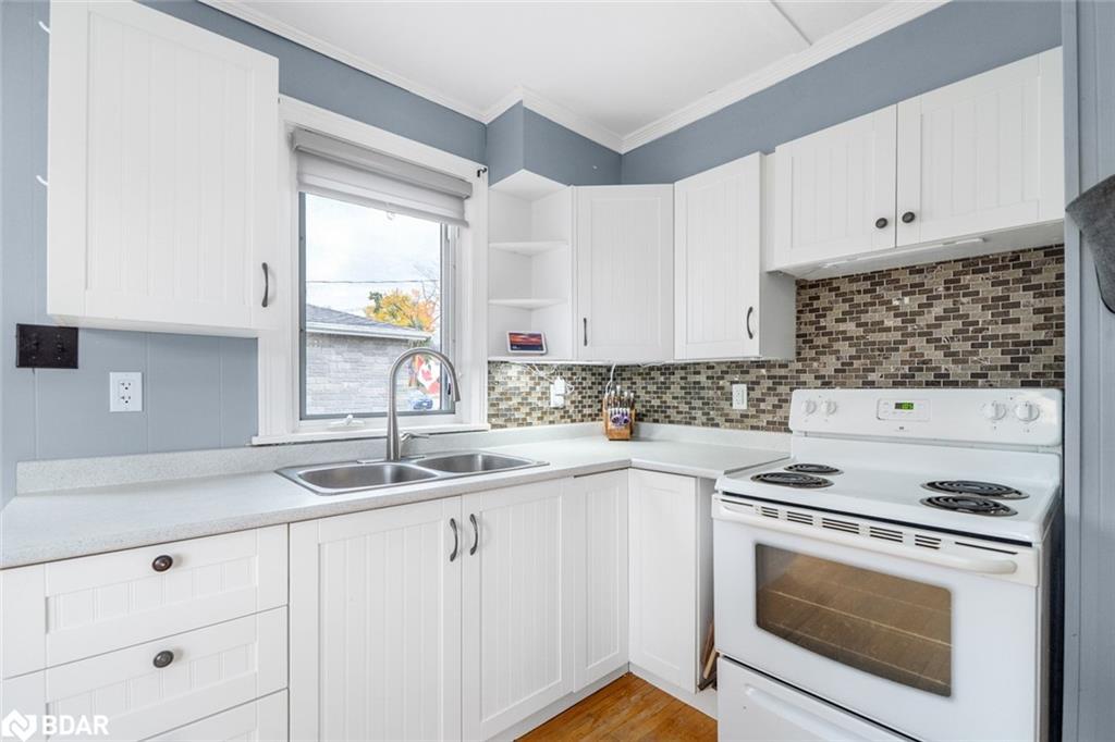 259 Nottawasaga Street, Orillia, ON - Indoor Photo Showing Kitchen With Double Sink