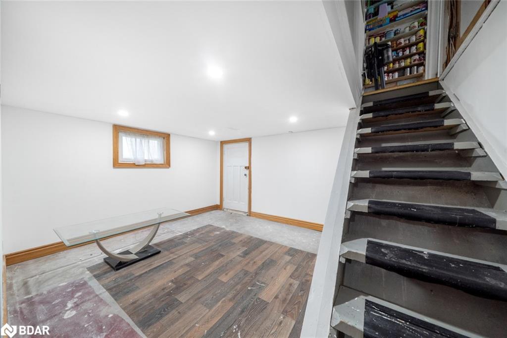259 Nottawasaga Street, Orillia, ON - Indoor