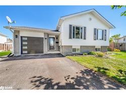 28 Keith Street Orillia, ON L3V 7V6