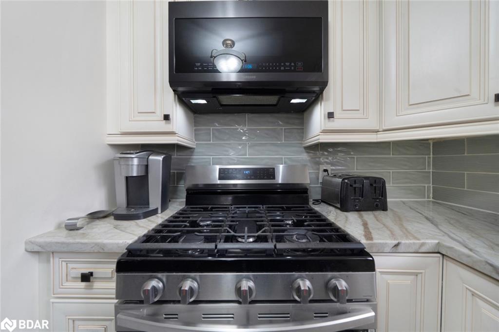 28 Keith Street, Orillia, ON - Indoor Photo Showing Kitchen
