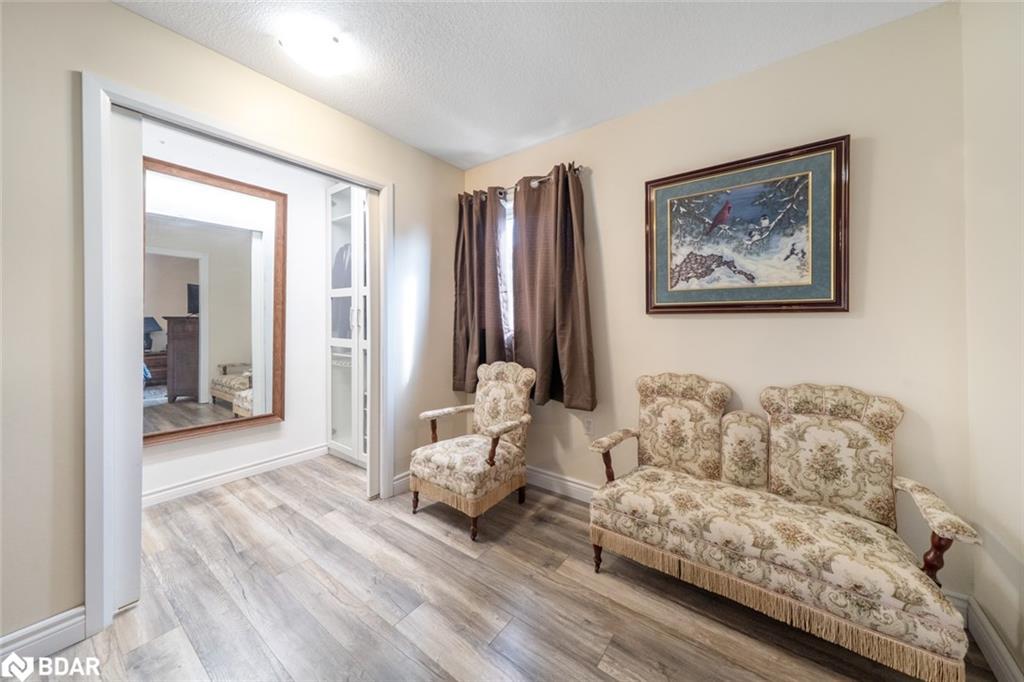 28 Keith Street, Orillia, ON - Indoor