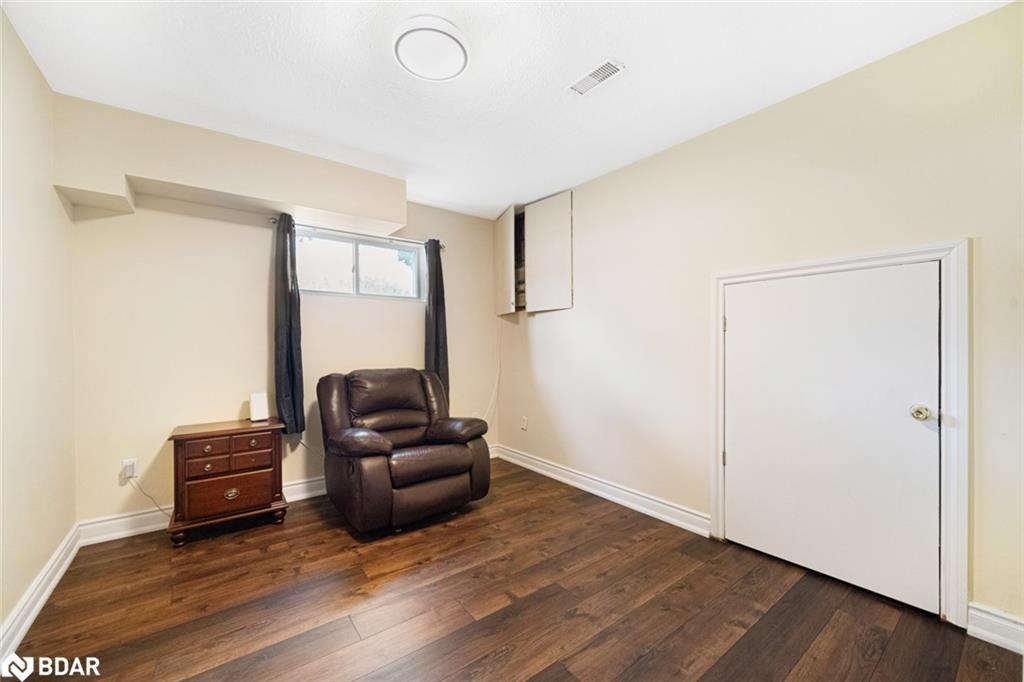 28 Keith Street, Orillia, ON - Indoor Photo Showing Other Room