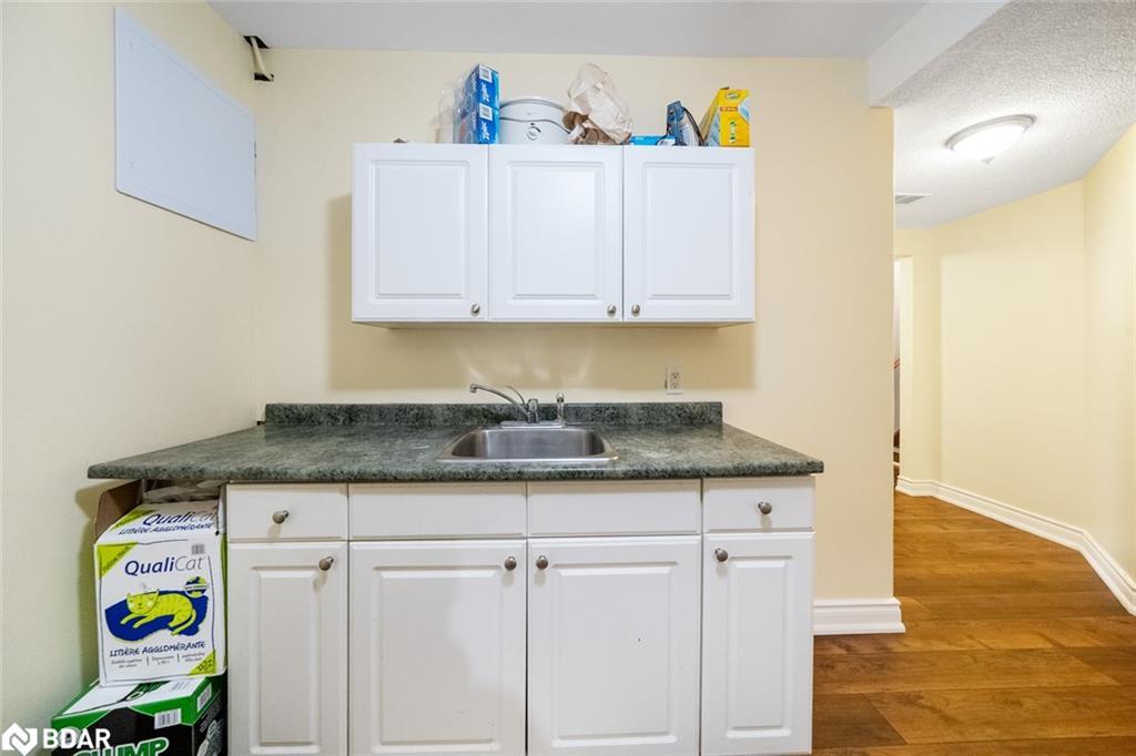 28 Keith Street, Orillia, ON - Indoor