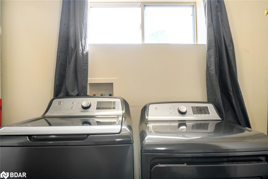 28 Keith Street, Orillia, ON - Indoor Photo Showing Laundry Room