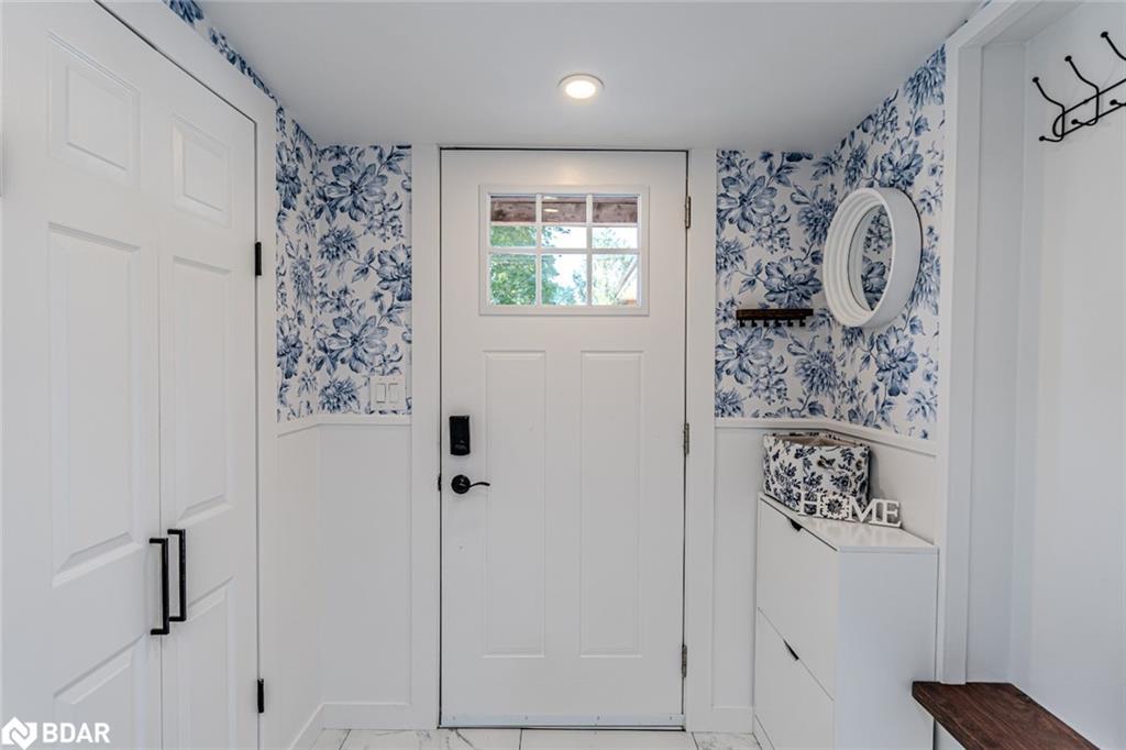 141 Poyntz Street, Penetanguishene, ON - Indoor Photo Showing Other Room