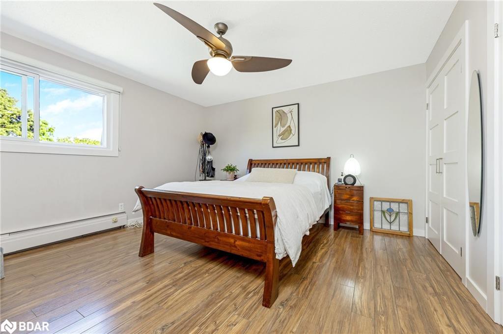 233 Westminster Drive S, Cambridge, ON - Indoor Photo Showing Bedroom