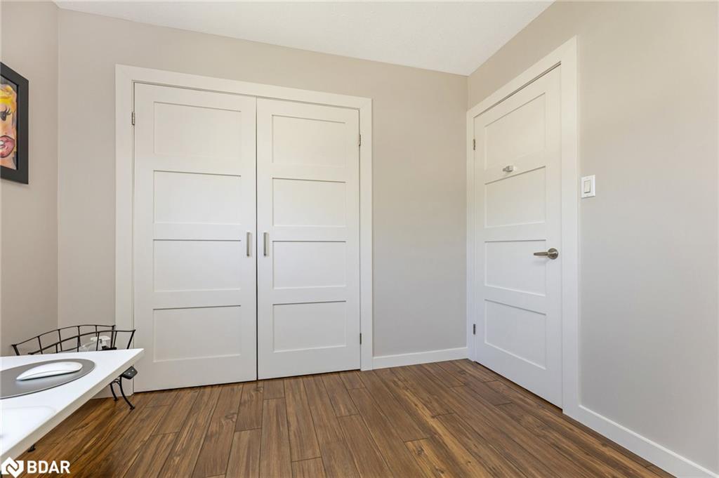 233 Westminster Drive S, Cambridge, ON - Indoor Photo Showing Other Room