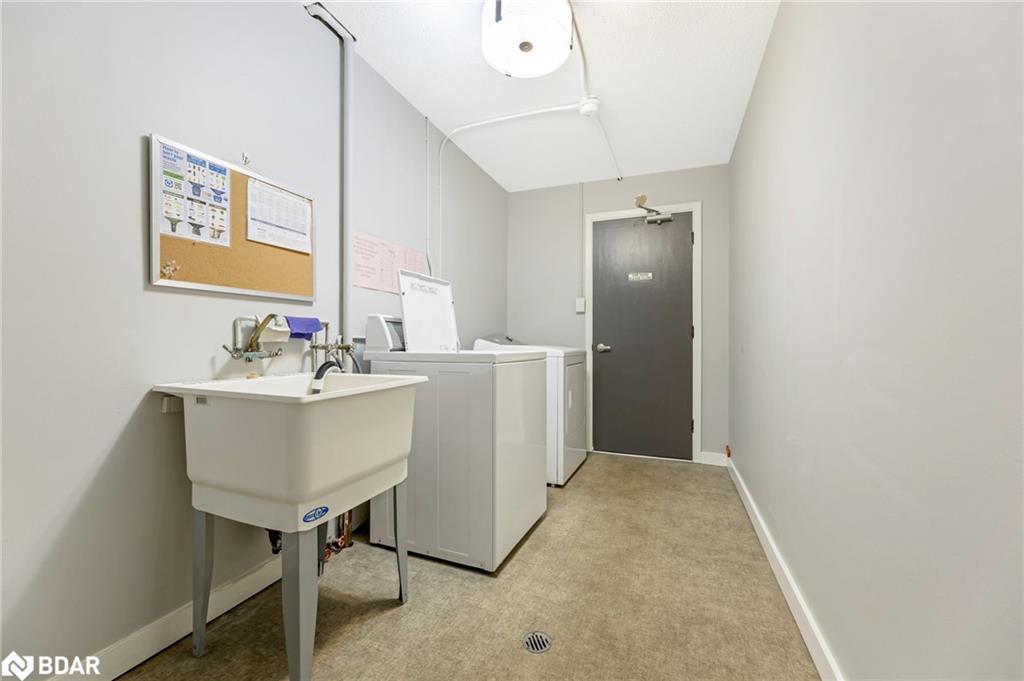 233 Westminster Drive S, Cambridge, ON - Indoor Photo Showing Laundry Room