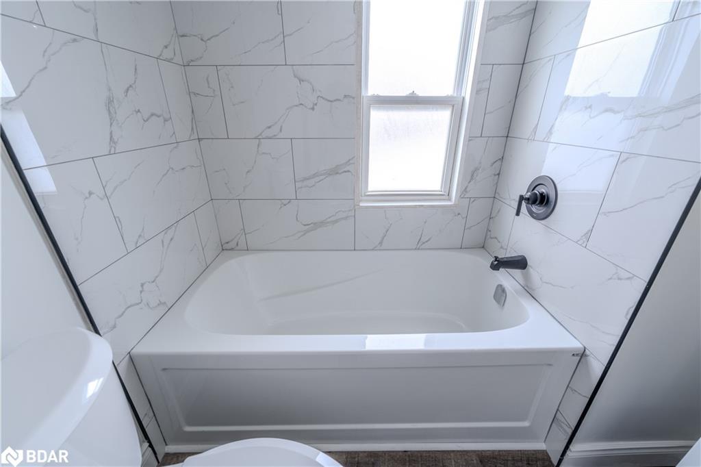 2-157 William Street, Brantford, ON - Indoor Photo Showing Bathroom