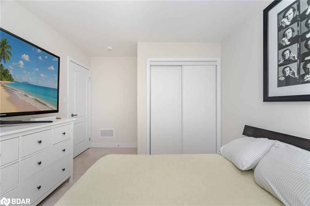 128 Whithorn Crescent, Haldimand, ON - Indoor Photo Showing Bedroom