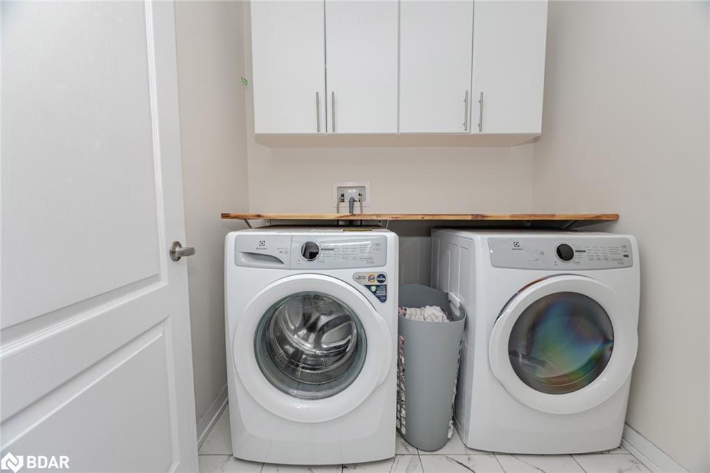 128 Whithorn Crescent, Haldimand, ON - Indoor Photo Showing Laundry Room