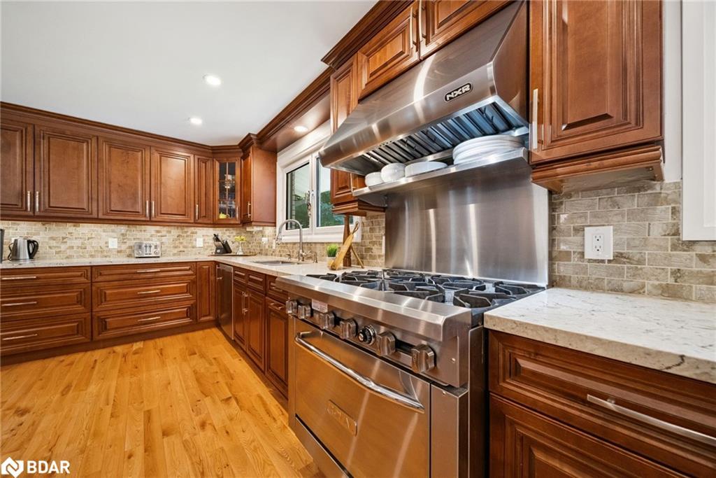 470 Parkview Court, Midland, ON - Indoor Photo Showing Kitchen