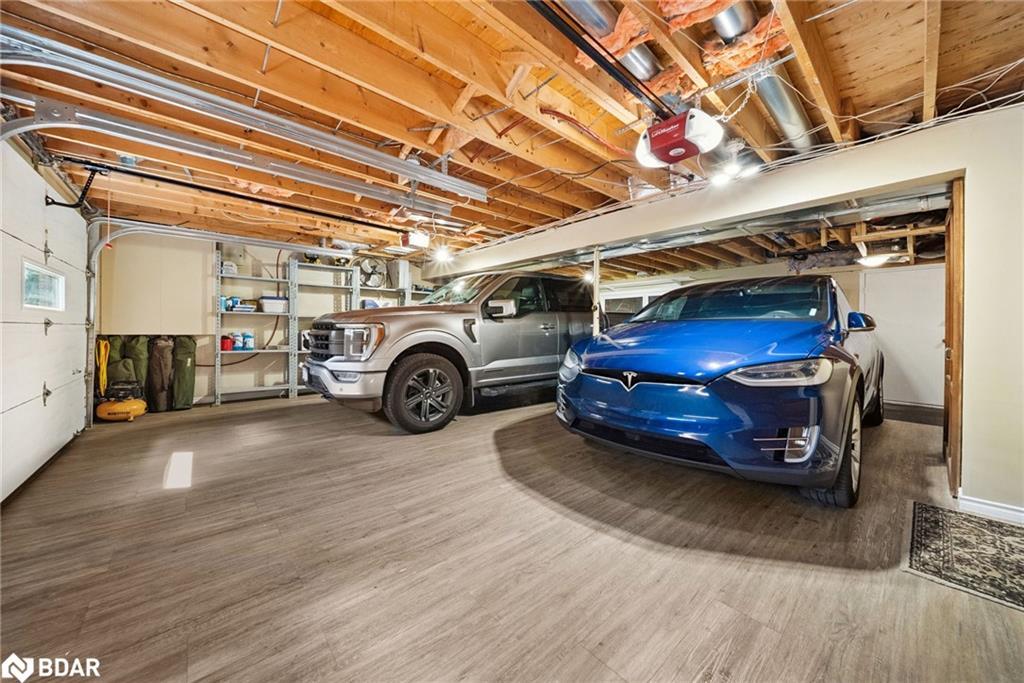 470 Parkview Court, Midland, ON - Indoor Photo Showing Garage