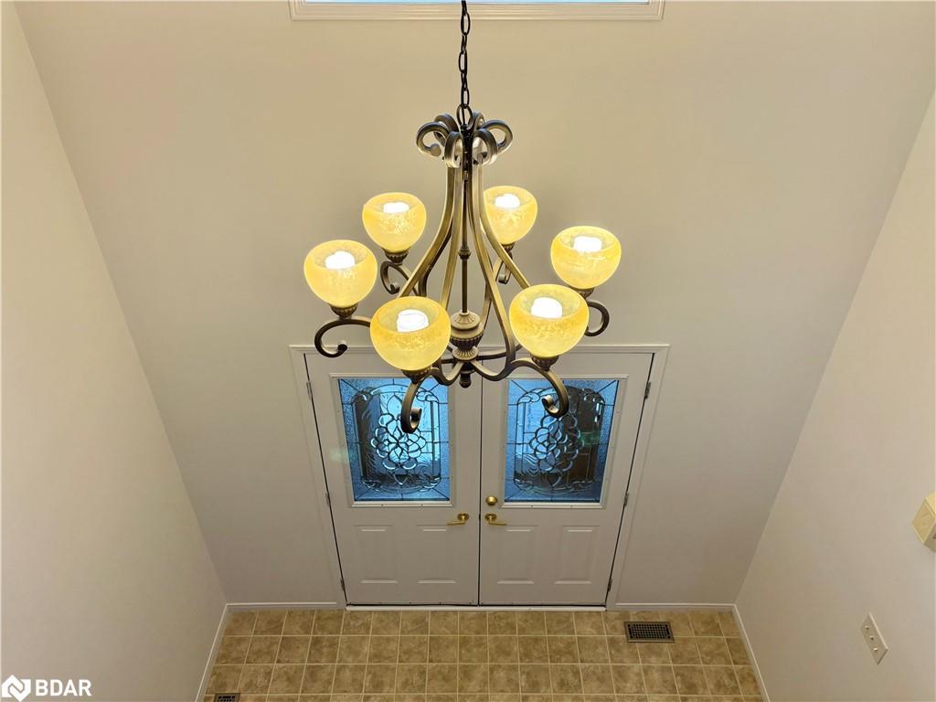 33 Raymond Crescent, Barrie, ON - Indoor Photo Showing Other Room