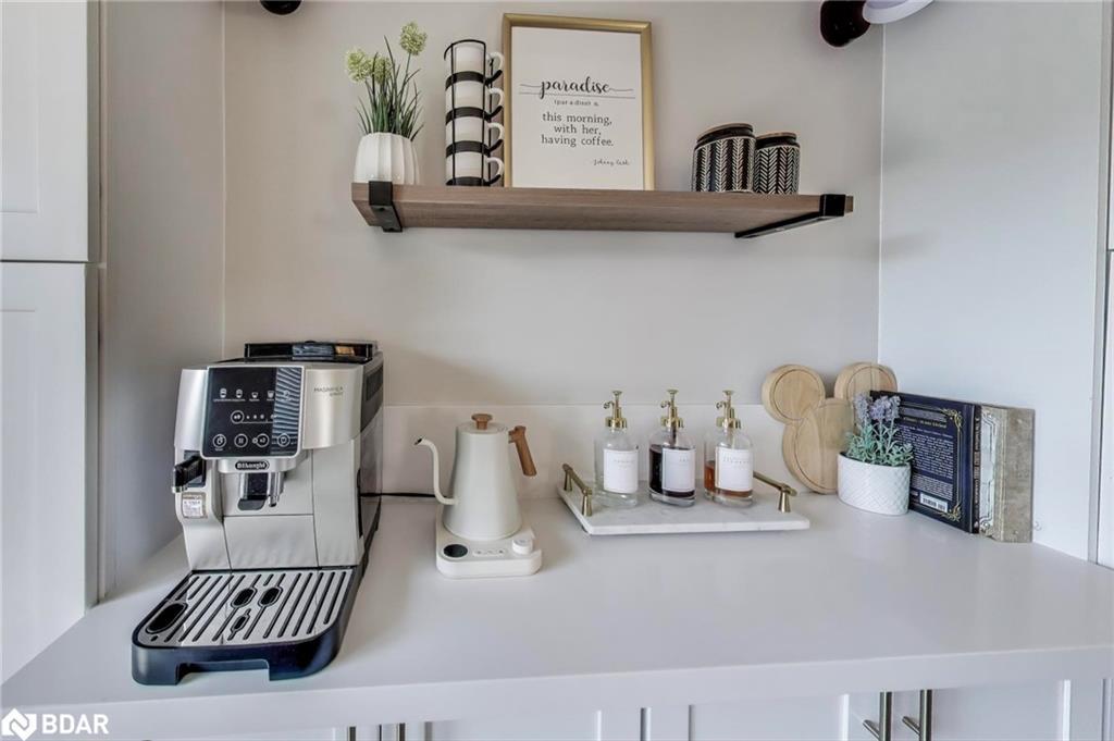 155 Cunningham Drive, Barrie, ON - Indoor