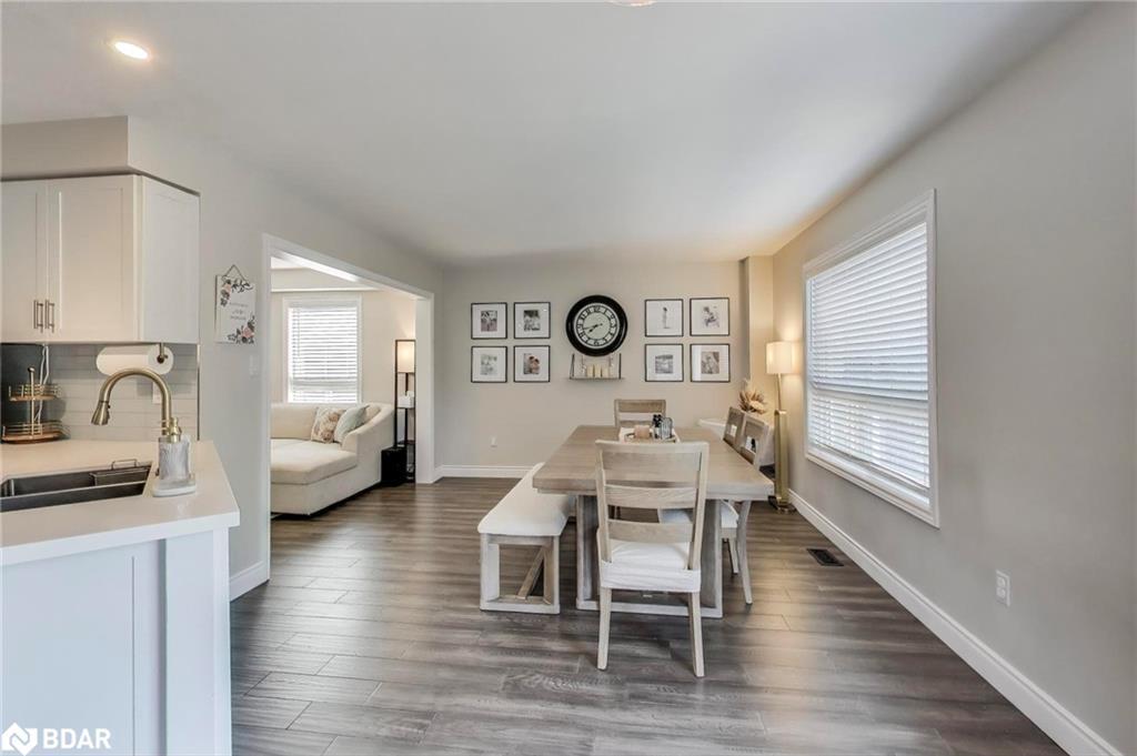 155 Cunningham Drive, Barrie, ON - Indoor