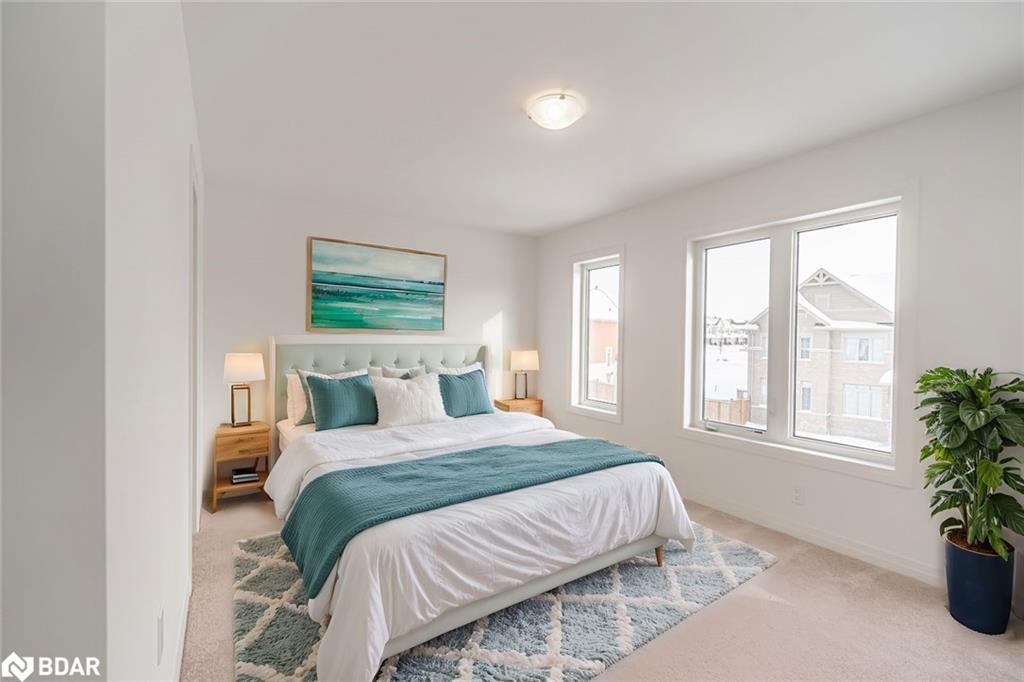 112 West Oak Trail, Barrie, ON - Indoor Photo Showing Bedroom