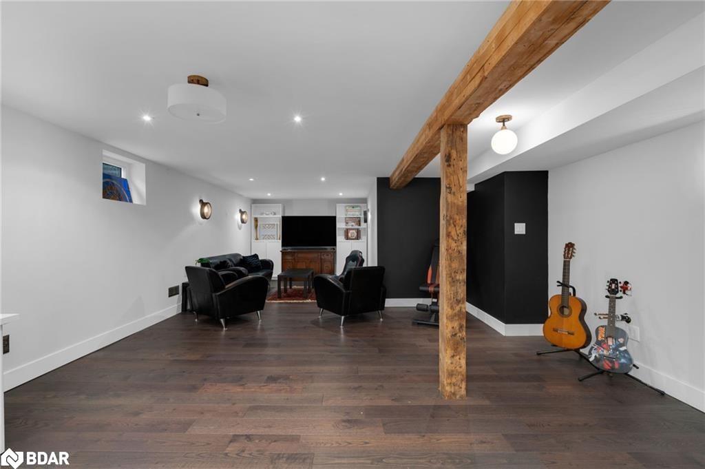 28 Larry Street, Caledon, ON - Indoor