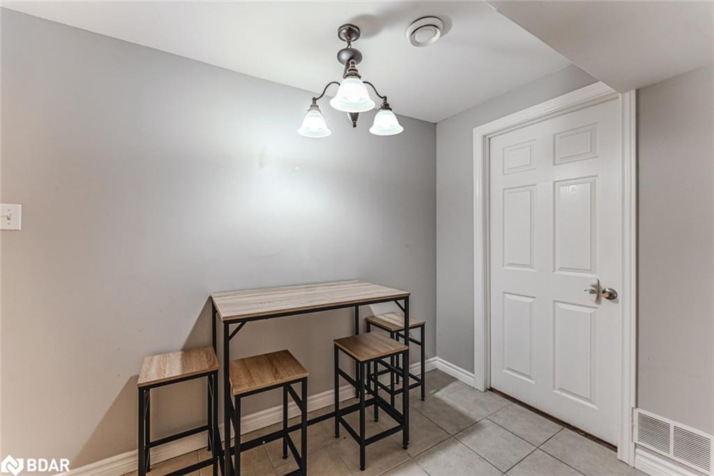 69 Fox Run, Barrie, ON - Indoor Photo Showing Other Room