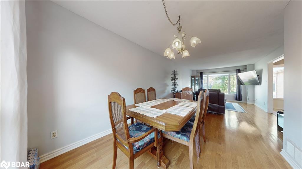 4 Trillium Crescent, Barrie, ON - Indoor Photo Showing Dining Room