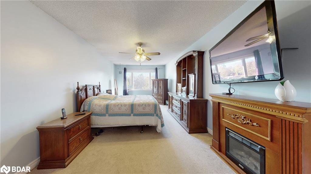 4 Trillium Crescent, Barrie, ON - Indoor Photo Showing Bedroom