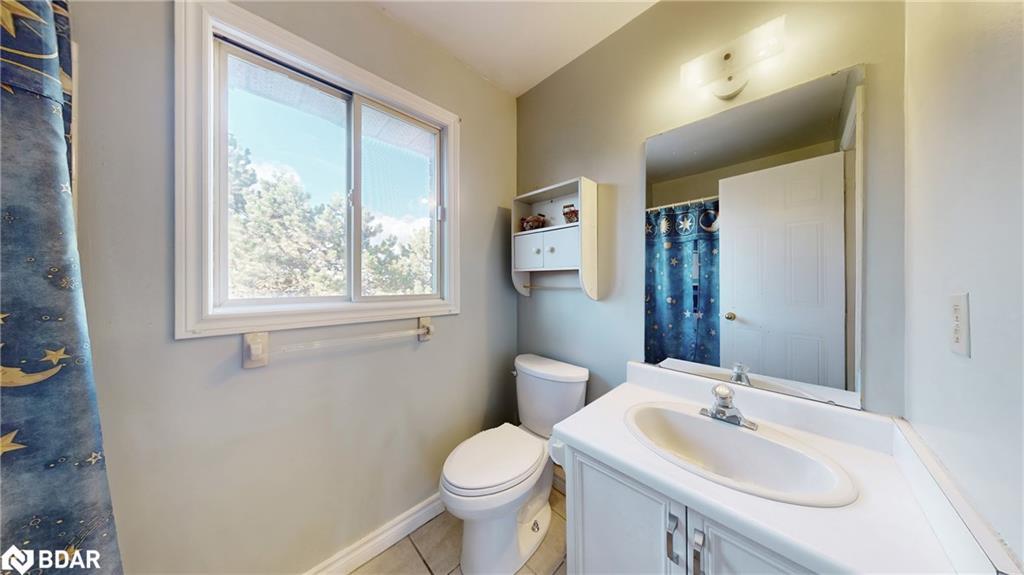 4 Trillium Crescent, Barrie, ON - Indoor Photo Showing Bathroom